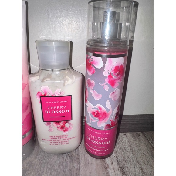Bath&Body Works Cherry Blossom Hydration Body Cream Fragrance Mist Lotion Set - Picture 3 of 5